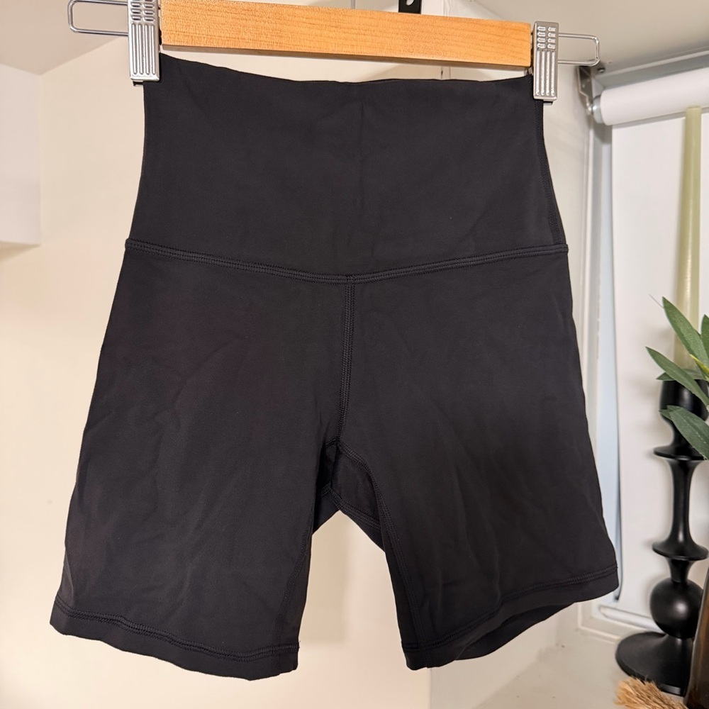 Lululemon High-Rise Black Bike Shorts Size 2 6’